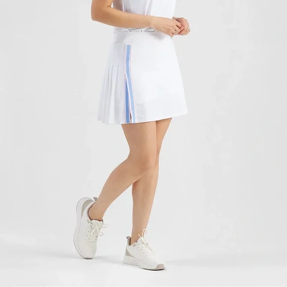 NWT Freely White and Blue Women's Skirt Set - Picture 2 of 10